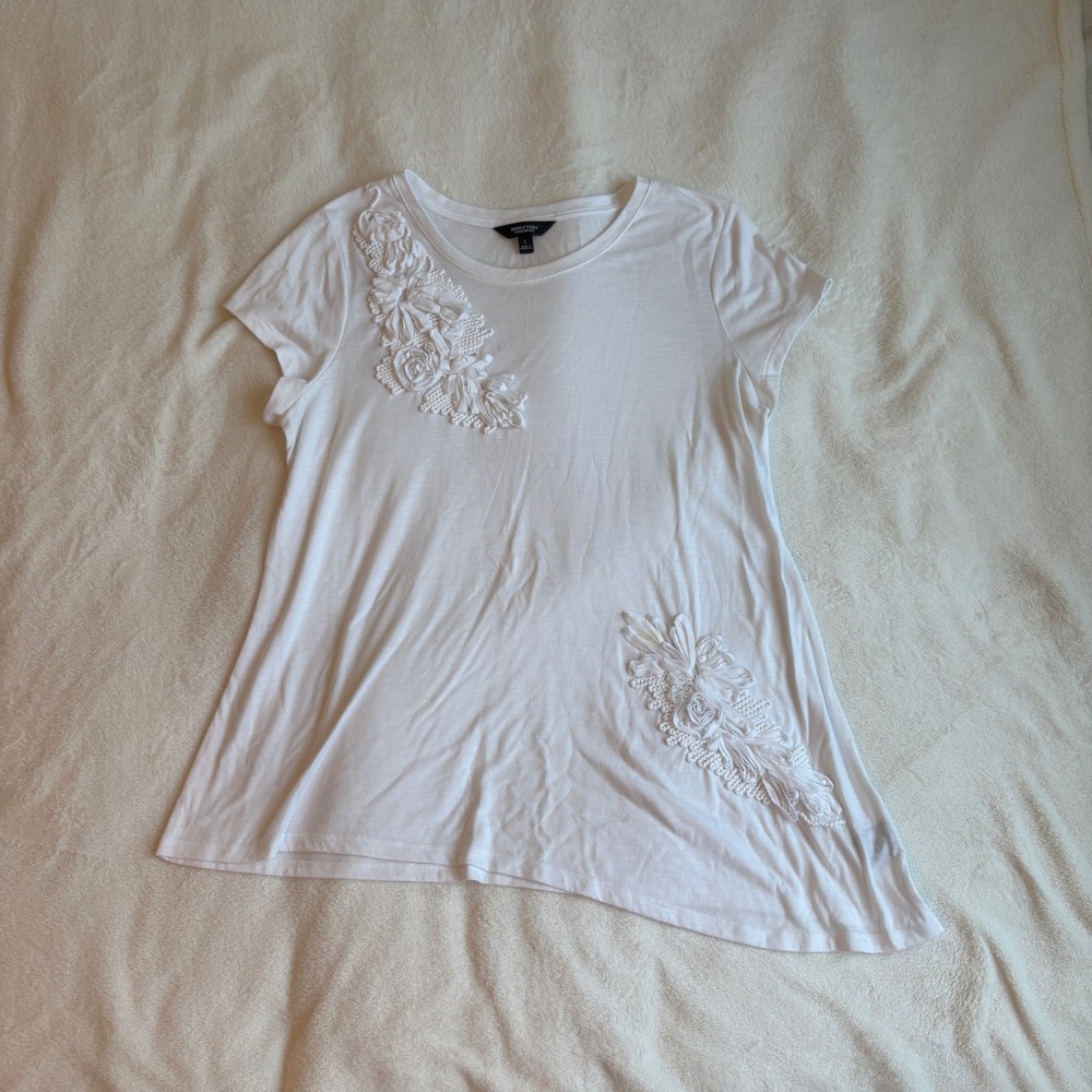 Simply Vera Vera Wang White 3D Floral Applique Asymmetric Coquette Cottagecore